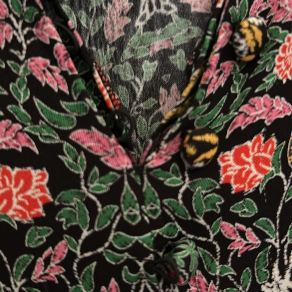 alice + olivia
Reilly Flower Pot-print blouse in Small - Picture 11 of 15